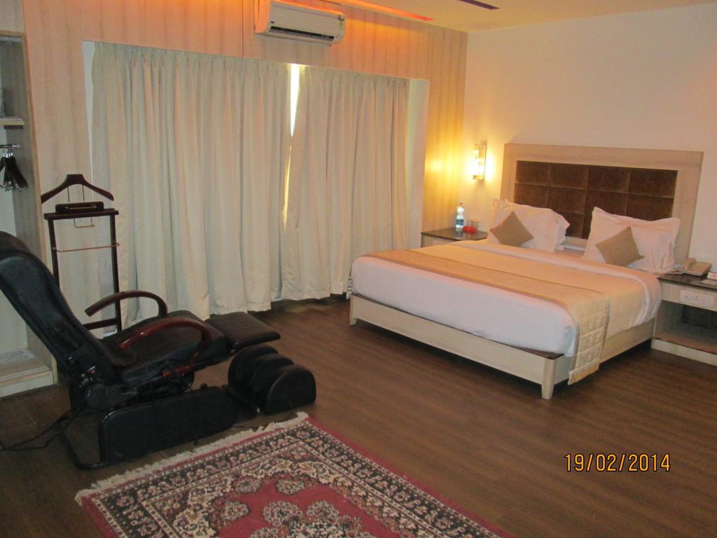 Rr Inn Palayankottai Ruang foto