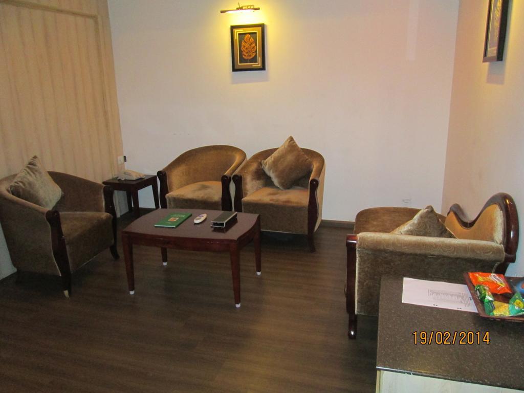Rr Inn Palayankottai Ruang foto